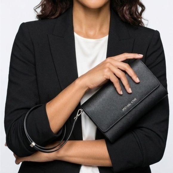 Michael Kors Handbags - Michael Kors Jet Set Travel 3-in-1 Crossbody bag in Saffiano black leather